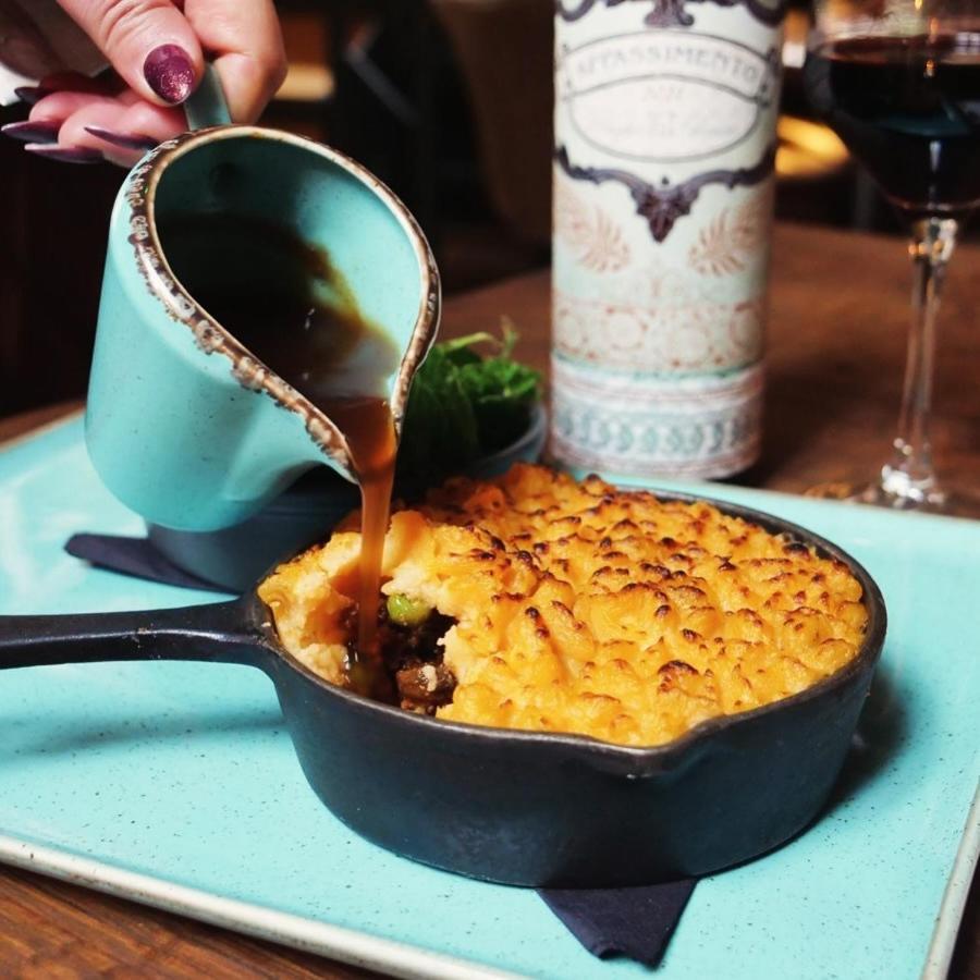 Darwin'S Townhouse Shrewsbury Exterior foto Shepherd's pie