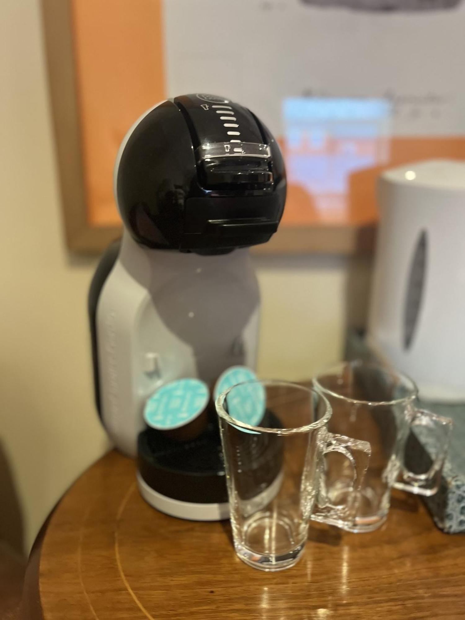 Darwin'S Townhouse Shrewsbury Quarto foto A Dolce Gusto coffee machine
