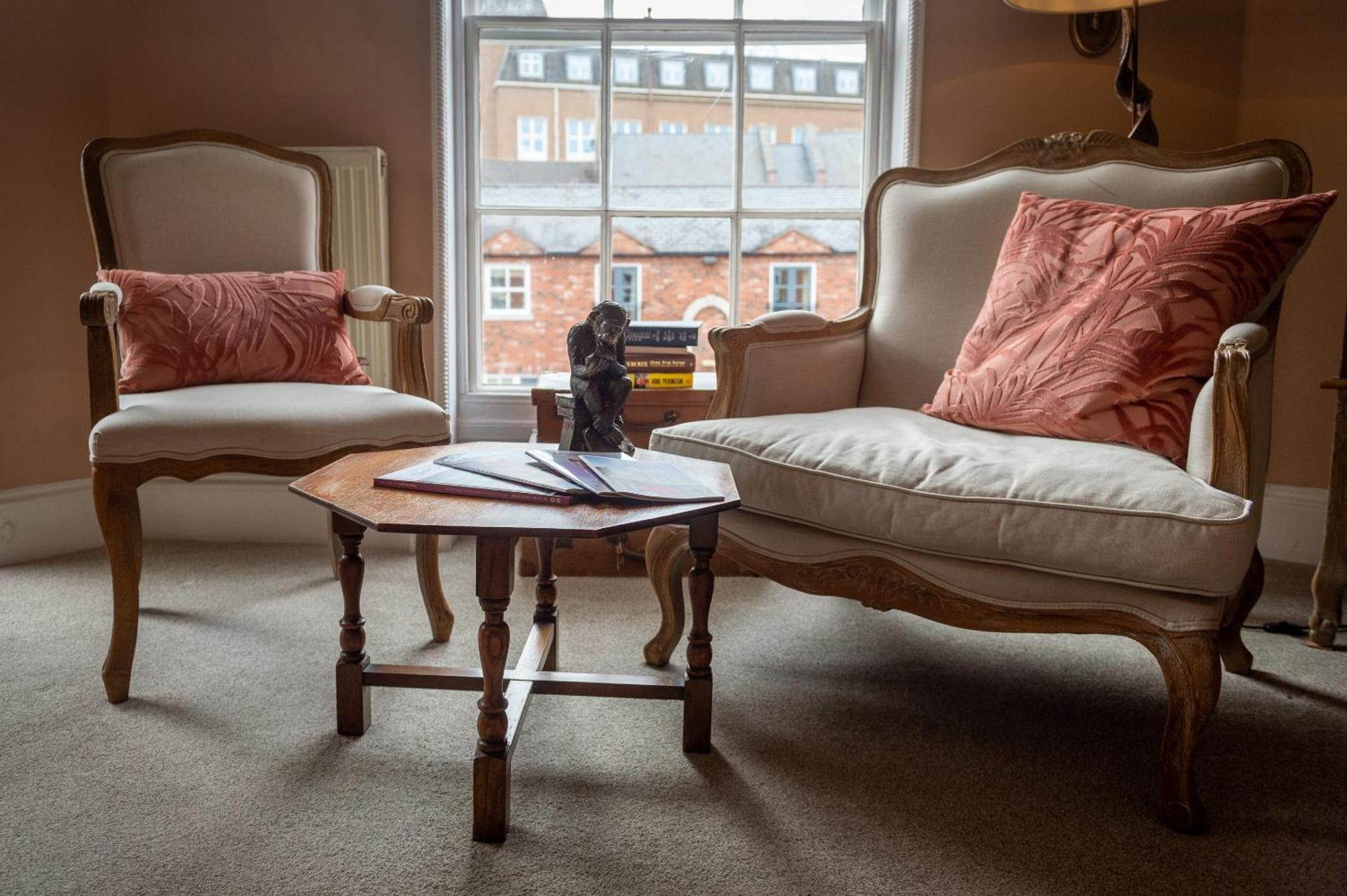 Darwin'S Townhouse Shrewsbury Quarto foto The interior of the Old Bank House